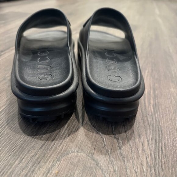 Gucci Soft rubber interlocking G platform slide sandals - Picture 4 of 7